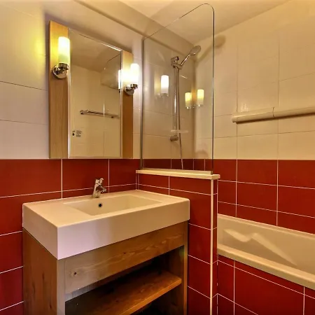 Appartement Belle Plagne, 1 Pièce, 4 Personnes - Fr-1-455-184 *